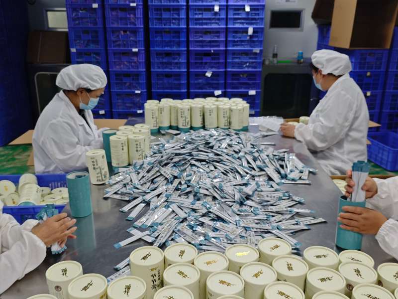 康瑞生物推行生产班组月度品质改进小提案活动，管理人员收集一线反馈推动品质持续提升(图1)